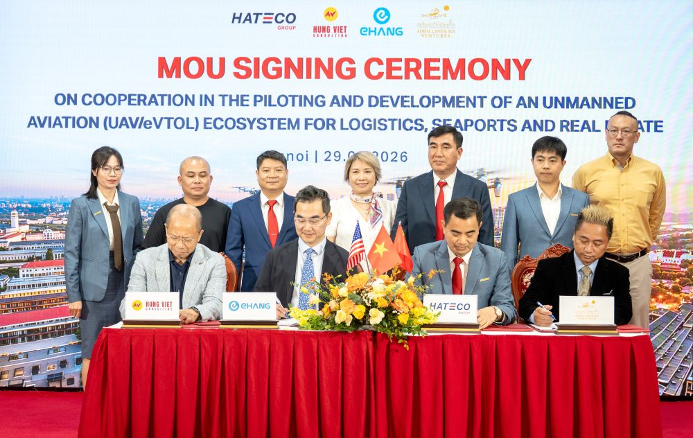 Quang cảnh buổi lễ ký kết.