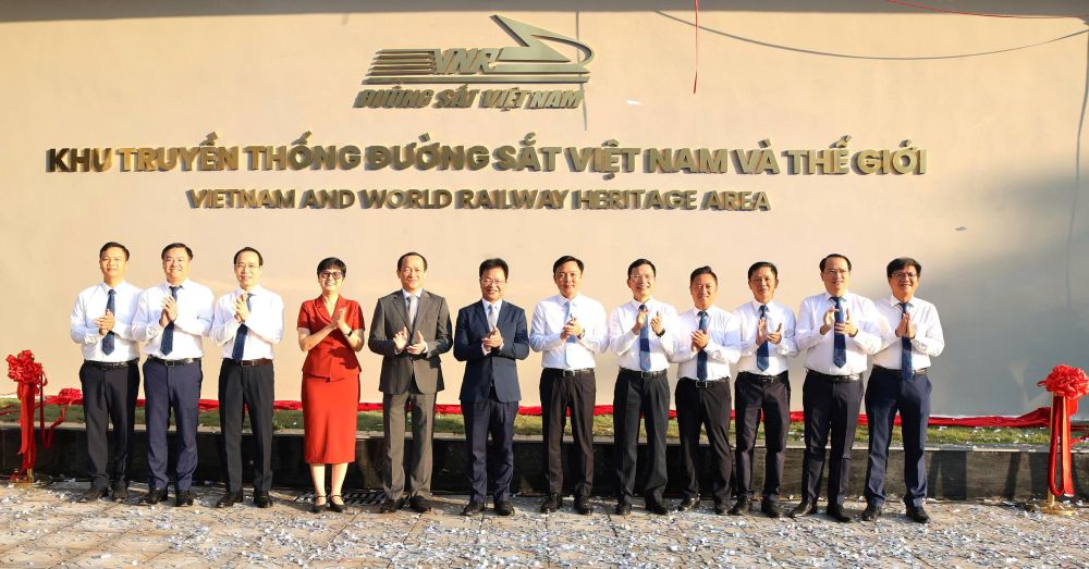 L&atilde;nh đạo Tập đo&agrave;n Đường sắt quốc gia