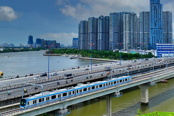 Metro số 1 (Bến Thành - Suối Tiên) chạy thử nghiệm - Ảnh: Lê Toàn 