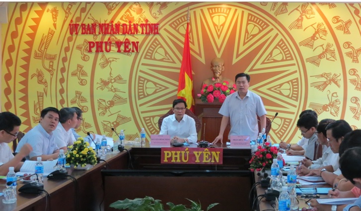 Phó Chủ tịch UBND tỉnh Trần Hữu Thế phát biểu tại buổi làm việc với lãnh đạo Bộ Xây Dựng.