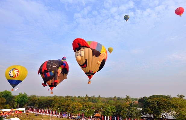 Khinh khí cầu tại Festival Huế 2016