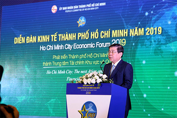 Ông Nguyễn Thành Phong, Chủ tịch UBND TP.HCM phát biểu khai mạc tại Diễn đàn