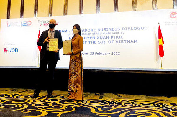 Lễ trao MOU hợp tác chiến lược của Vietstar và SMU được tổ chức ngày 25/2 tại Singapore trước sự chứng kiến của lãnh đạo cấp cao 2 nước