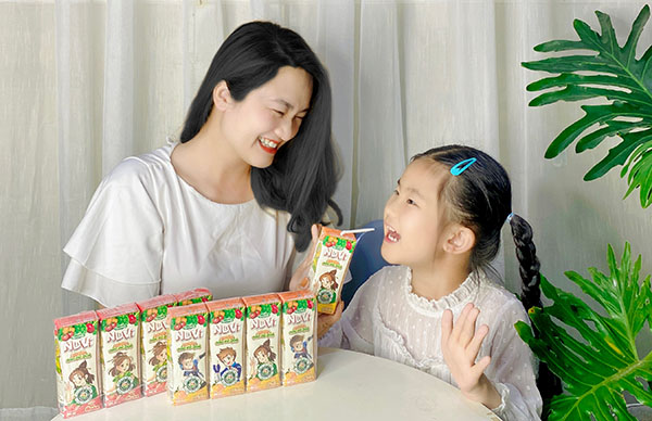 -	Với hương vị trái cây thơm ngon “chinh phục” được khẩu vị trẻ, NuVi Nước rau củ quả là trợ thủ đắc lực giúp cha mẹ thảnh thơi trên hành trình nuôi con