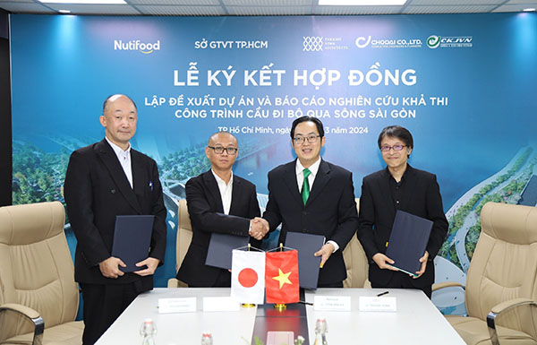 -	Nutifood ký kết cùng đại diện liên danh Công ty TNHH Chodai & Kiso - Jiban Việt Nam, Công ty TNHH Chodai và Công ty TNHH Kiến trúc Niwa để hợp tác thực hiện công trình cầu đi bộ qua sông Sài Gòn.
