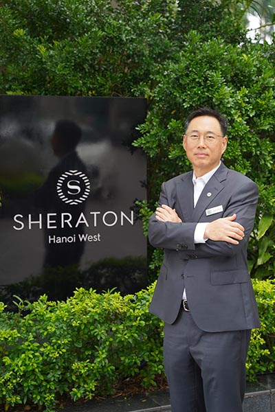 Ông Joon Park, Tổng quản lý khách sạn Sheraton Hanoi West
