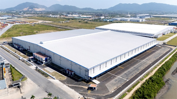Toàn bộ mái kho tại VIDIFI Duyên Hải sử dụng tôn COLORBOND với công nghệ AM - ACTIVATE của BlueScope cho khả năng chống ăn mòn cao, tăng tuổi thọ công trình với điều kiện khí hậu khắc nghiệt miền Bắc