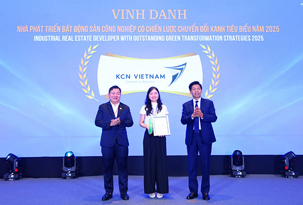 Thành lập năm 2021, KCN Việt Nam là nhà phát triển bất động sản công nghiệp chuyên nghiệp, tập trung vào phân khúc nhà xưởng và kho xây sẵn cao cấp, đạt chuẩn quốc tế.  Với quỹ đất hơn 300 hecta và 10 Dự án trọng điểm phân bố chiến lược tại các trung tâm công nghiệp lớn KCN Việt Nam mang đến đa dạng giải pháp công nghiệp hiện đại, tiêu chuẩn quốc tế, tích hợp các nguyên tắc xanh trong toàn bộ vòng đời Dự án, từ tối ưu năng lượng, nâng cao hiệu quả sử dụng năng lượng, ứng dụng vật liệu bền vững, đến giảm thiểu chất thải xây dựng, KCN Vietnam không chỉ góp phần vào mục tiêu phát thải ròng bằng “0” của Việt Nam, mà còn định hình những chuẩn mực mới cho phát triển khu công nghiệp xanh.