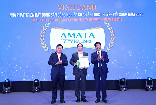 Với hơn 7 năm hoạt động, Amata City Hạ Long (KCN Sông Khoai) tự hào là một trong những khu công nghiệp trọng điểm với tốc độ phát triển nhanh nhất của tỉnh Quảng Ninh. Tính đến nay, Amata Hạ Long đã thu hút 21 Dự án đầu tư FDI với tổng vốn đầu tư ấn tượng, đạt gần 3 tỷ Đô la Mỹ. Hiện tại, Amata City Hạ Long đang tích cực đầu tư và phát triển hạ tầng, dịch vụ theo định hướng khu công nghiệp sinh thái xanh, đặc biệt là phát triển nguồn năng lượng tái tạo. Đây là một trong những ưu tiên hàng đầu, thể hiện cam kết mạnh mẽ của doanh nghiệp đối với phát triển bền vững.