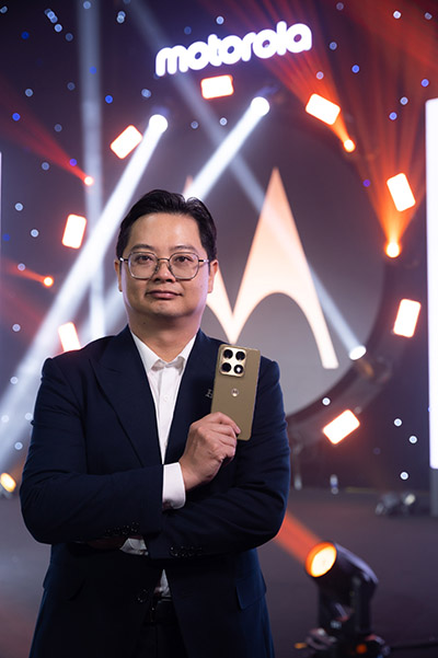 &Ocirc;ng La Hồng Hưng, Gi&aacute;m đốc chiến lược sản phẩm Motorola Việt Nam giới thiệu Motorola signature