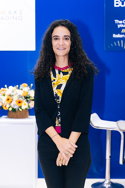 b&agrave; Ilaria Piccinni: T&ugrave;y vi&ecirc;n Thương mại &Yacute; tại Việt Nam, Gi&aacute;m đốc Thương vụ &Yacute; tại TP.HCM