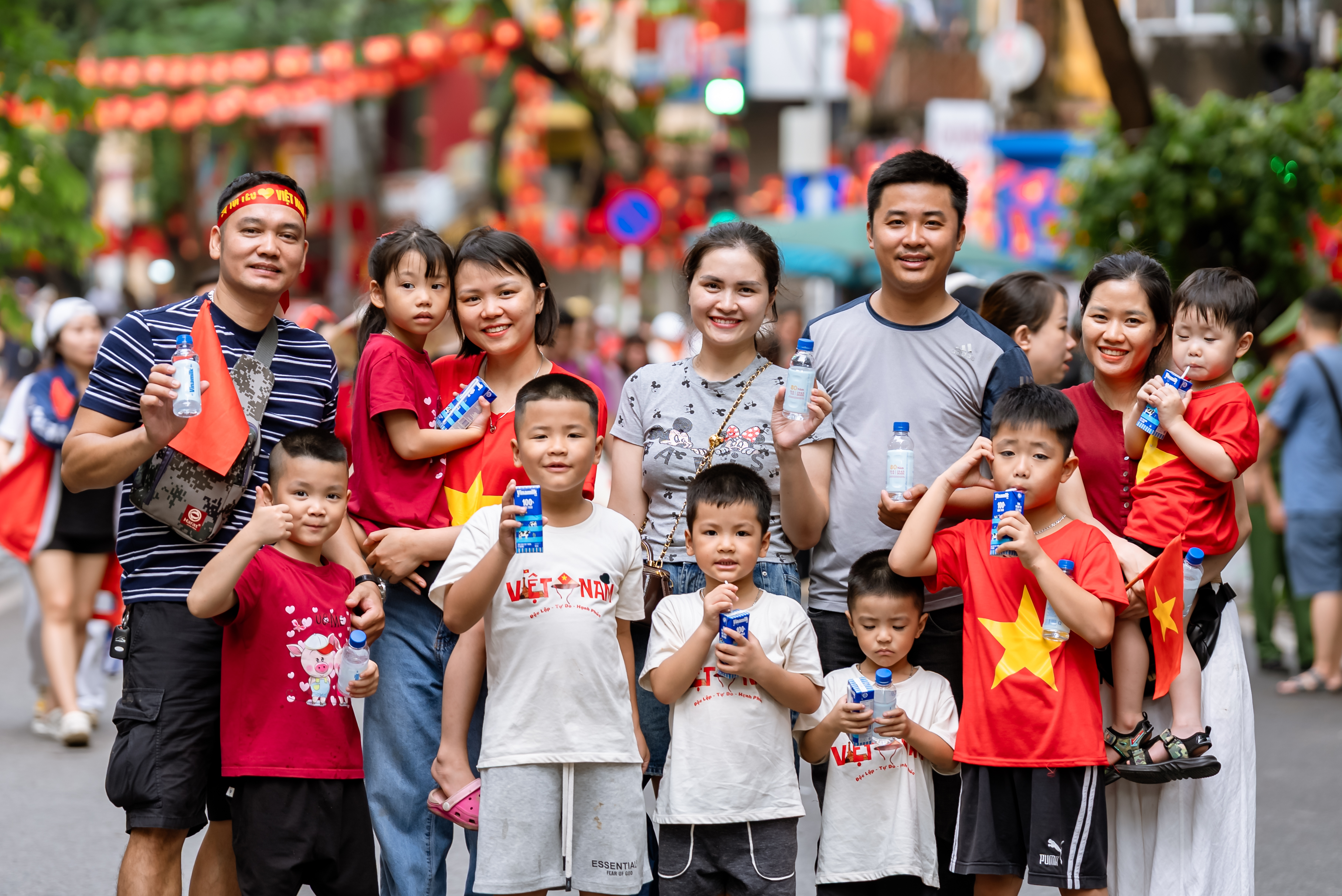 Sữa tươi Vinamilk 100% l&agrave; một trong những d&ograve;ng sản phẩm chủ lực của Vinamilk ghi nhận sự phục hồi t&iacute;ch cực trong những th&aacute;ng đầu năm 2026 (Ảnh: VN).