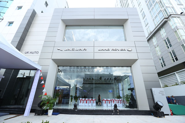 Showroom Jaguar – Land Rover thứ 4 vừa mở cửa có địa chỉ tại 115 Lý Chính Thắng, quận 3, TP. HCM.