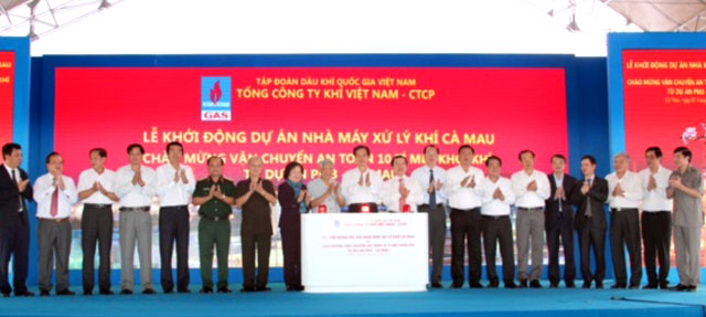 Thủ tướng Nguyễn Tấn Dũng nhấn nút khởi động Dự án Nhà máy xử lý khí Cà Mau