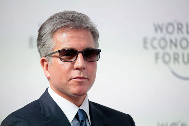 CEO SAP Bill McDermott trong một cuộc họp về nghiên cứu ung thư, phương pháp chữa trị và số liệu khoa học. Buổi họp này bàn luận về cơ hội đối với các bước tiến trong quá trình chống lại căn bệnh này.