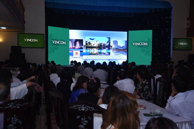 Hơn 300 khách hàng tham dự sự kiện giới thiệu Dự án nhà phố thương mại Vincom Shophouse Yên Bái 