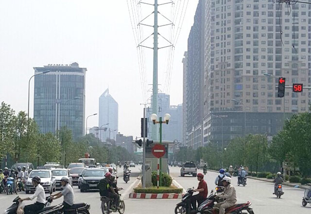 Trục đường Lê Văn Lương kéo dài trở thành đô thị hiện đại, sầm uất tập trung hàng loạt chung cư cao tầng, tòa nhà văn phòng cao cấp