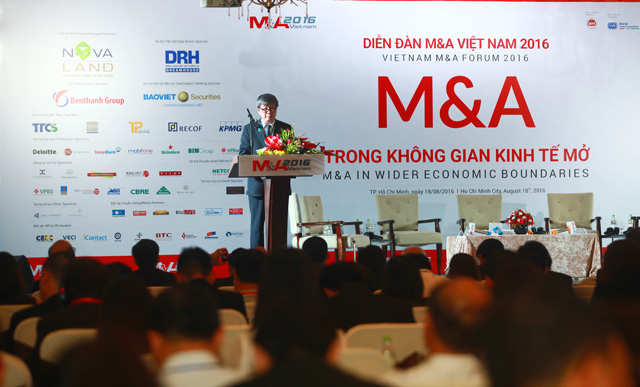Thứ trưởng Bộ Kế hoạch và Đầu tư Nguyễn Thế Phương phát biểu khai mạc Diễn đàn M&A Việt Nam 2016. Ảnh: Lê Toàn