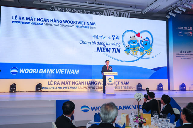 Ông Lee Kwang Goo, Tổng Giám đốc Woori Bank phát biểu tại buổi lễ