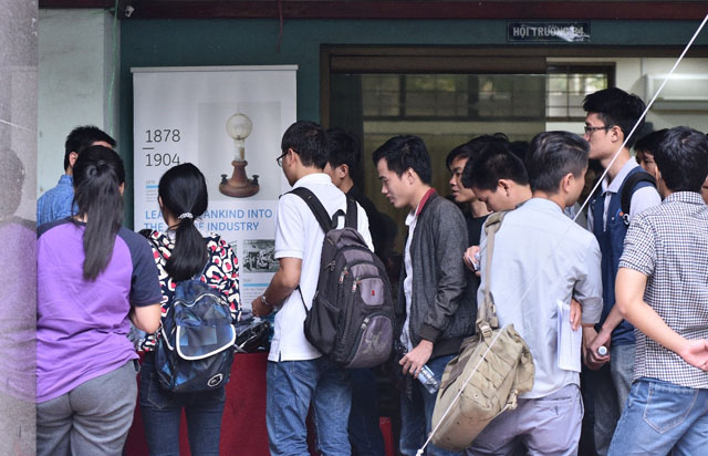 Buổi tọa đàm tại trường Đại học Bách Khoa Thành phố Hồ Chí Minh cũng thu hút đông đảo các bạn sinh viên tham dự