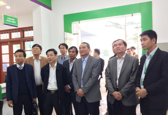 Bộ trưởng Giao thông Trương Quang Nghĩa thăm quan Điểm dịch vụ VETC