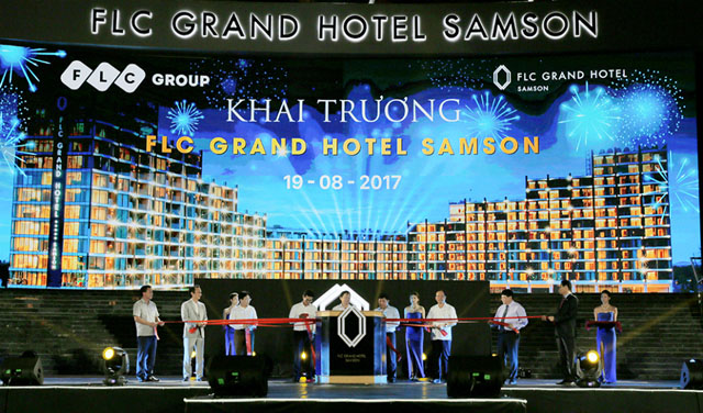Lãnh đạo các cơ quan, ban, ngành, chính quyền trung ương và địa phương, Tập đoàn FLC và ban quản lý khách sạn thực hiện nghi thức khai trương FLC Grand Hotel Samson