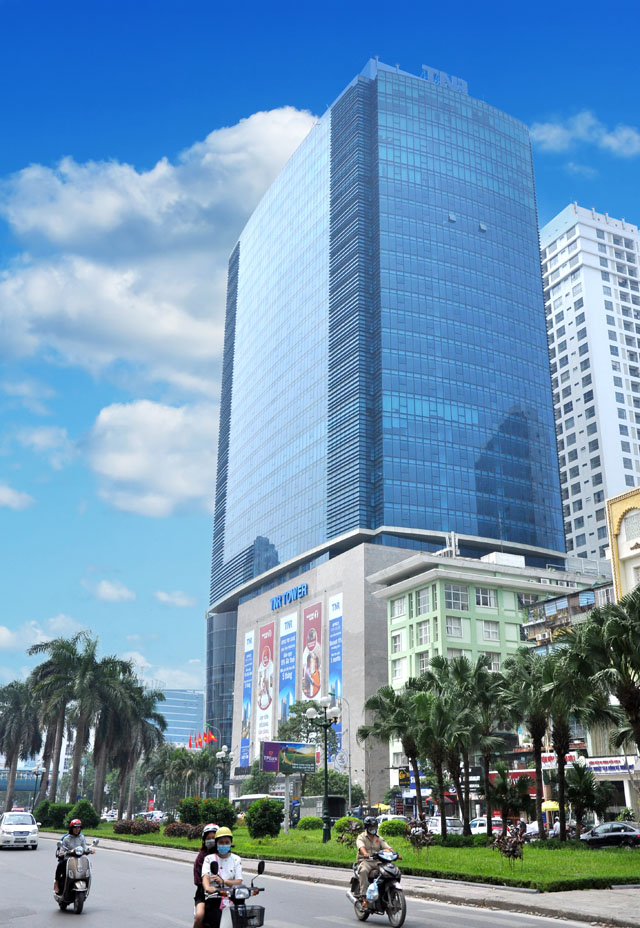    TNR Tower – tòa nhà văn phòng hạng A nằm ngay trên trục đường Nguyễn Chí Thanh (Hà Nội) sầm uất