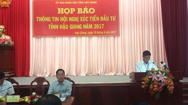 Ông Đồng Văn Thanh, Phó Chủ tịch tỉnh Hậu Giang phát biểu tại Buổi họp báo