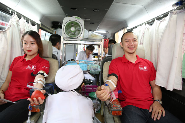 90 nhân viên Công ty Home Credit Việt Nam đã tới tham gia “Ngày hiến máu nhân đạo 2017”