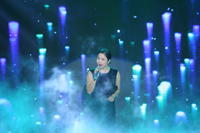 Diva Mỹ Linh khoe giọng hát đầy nội lực qua bản hit “Hương ngọc lan” 