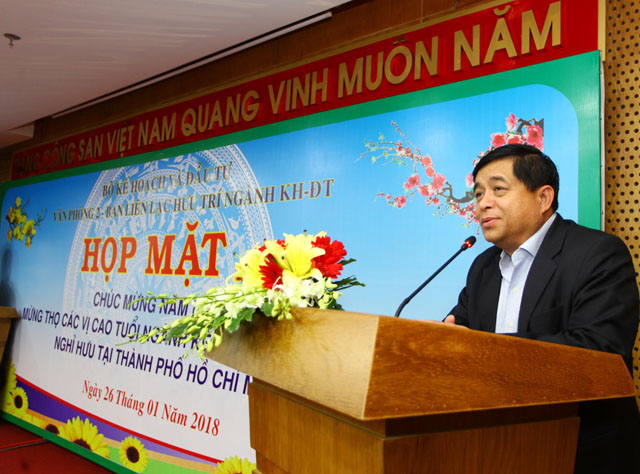Bộ trưởng Nguyễn Chí Dũng phát biểu tại buổi họp mặt cán bộ hưu trí của ngành Kế hoạch tại TP.HCM