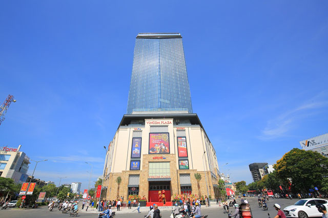 Vincom Plaza tại Huế và Đồng Hới đều trong tổ hợp Trung tâm thương mại – Khách sạn cao và hiện đại nhất tại địa phương
