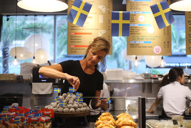 Nhiều người chọn Wayne's Coffee vì muốn tận hưởng truyền thống Fika - phong cách uống cà phê nổi tiếng của Thụy Điển