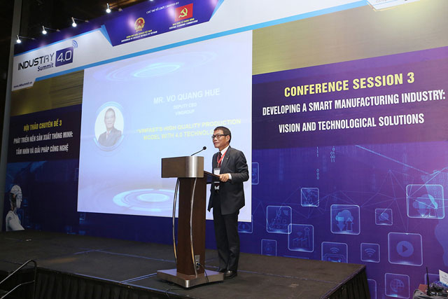 Ông Võ Quang Huệ, Phó Tổng giám đốc Tập đoàn Vingroup, phụ trách Dự án VinFast phát biểu trong cuộc hội thảo về ứng dụng công nghệ 4.0 trong sản xuất