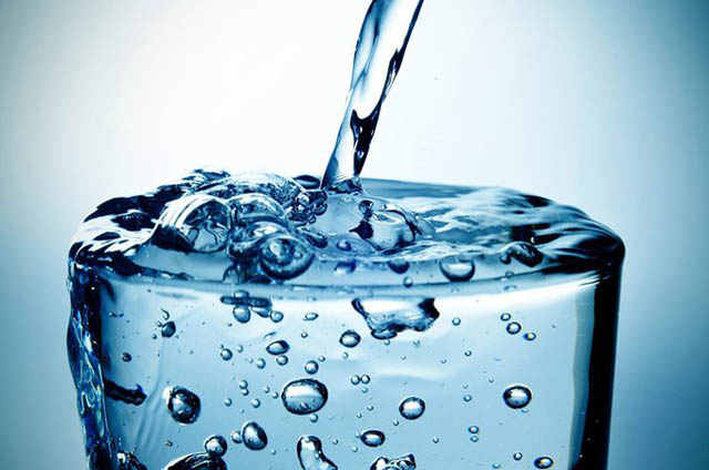 Nước chiếm 70% trong cơ thể con người