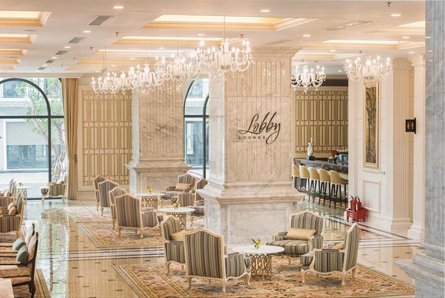 Không gian Lobby Lounge & Bar sang trọng, trang nhã tạo cảm giác thanh thoát, dễ chịu ngay khi đặt chân vào khách sạn