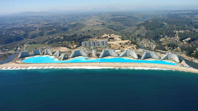 Bể bơi nhân tạo lớn nhất thế giới tại khu nghỉ dưỡng San Alfonso del Mar (Chile)