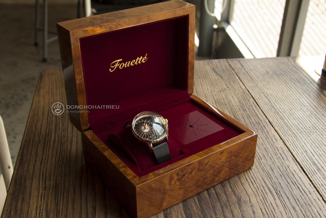 Bộ quà tặng hoàn thiện dành cho nàng đến từ thương hiệu đồng hồ Fouetté danh giá