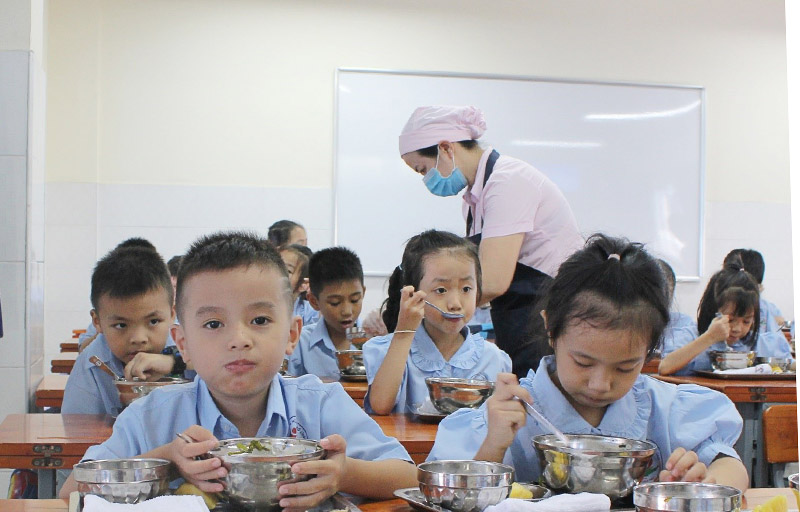 Chất lượng bữa ăn học đường đóng vai trò quan trọng đối với sự phát triển toàn diện của trẻ