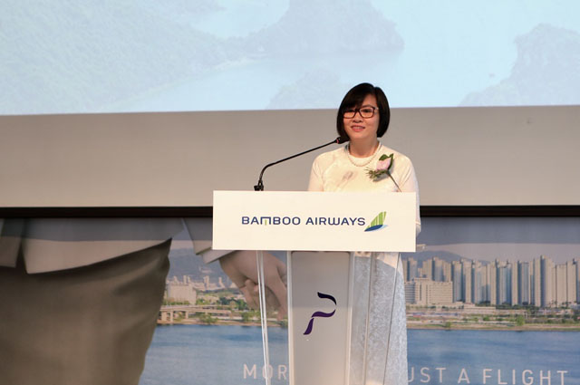 Bà Dương Thị Mai Hoa,– Phó Chủ tịch kiêm Phó Tổng giám đốc Bamboo Airways phát biểu