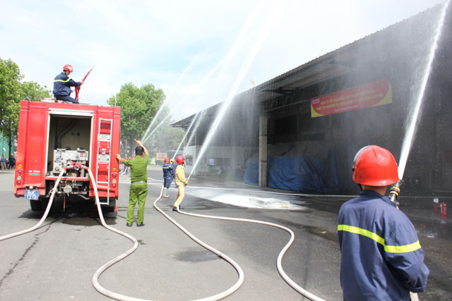 Triển khai phòng cháy chữa cháy và cứu nạn cứu hộ