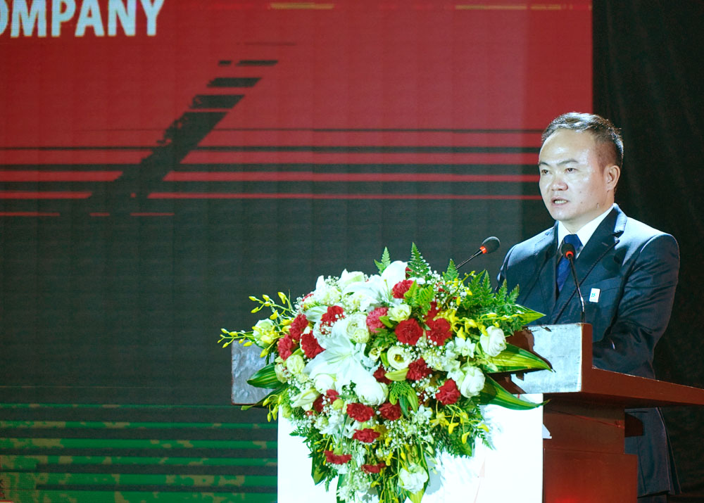 Ông Phạm Việt Khoa, Chủ tịch FECON phát biểu tri ân những đóng góp của nhân viên, khách hàng, những đơn vị đã đồng hành cùng với FECON trong suốt 15 năm qua