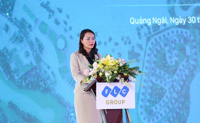 Bà Hương Trần Kiều Dung, Phó Chủ tịch kiêm Tổng giám đốc Tập đoàn FLC phát biểu tại Lễ khởi công