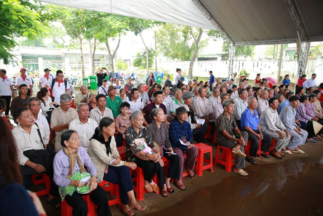 Từ ngày 7/8 đến 9/8/2019, chương trình khám bệnh từ thiện và phát thuốc miễn phí do công ty Vedan Việt Nam tổ chức với chủ đề“Chung tay vì sức khỏe cộng đồng”đã diễn ra tại các huyện Định Quán, Tân Phú, Cẩm Mỹ (tỉnh Đồng Nai)