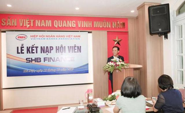Ông Đinh Quang Huy, Tổng giám đốc SHBFinance phát biểu tại Lễ kết nạp