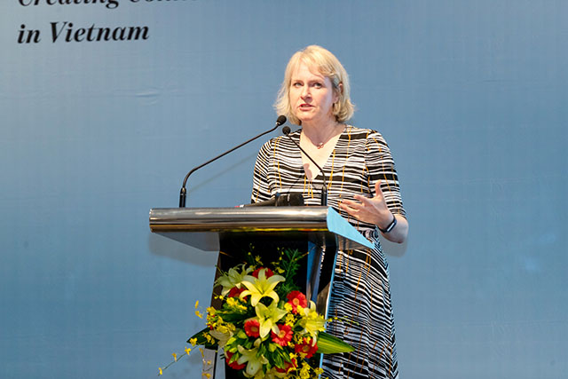 Bà Kristin Gillon, Giám đốc nghiên cứu công nghệ toàn cầu của ICAEW chia sẻ về đổi mới công nghệ tài chính