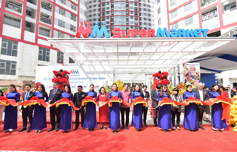 Lễ cắt băng khai trương đánh dấu thương hiệu bán lẻ MM Super Market chính thức đi vào hoạt động tại Việt Nam
