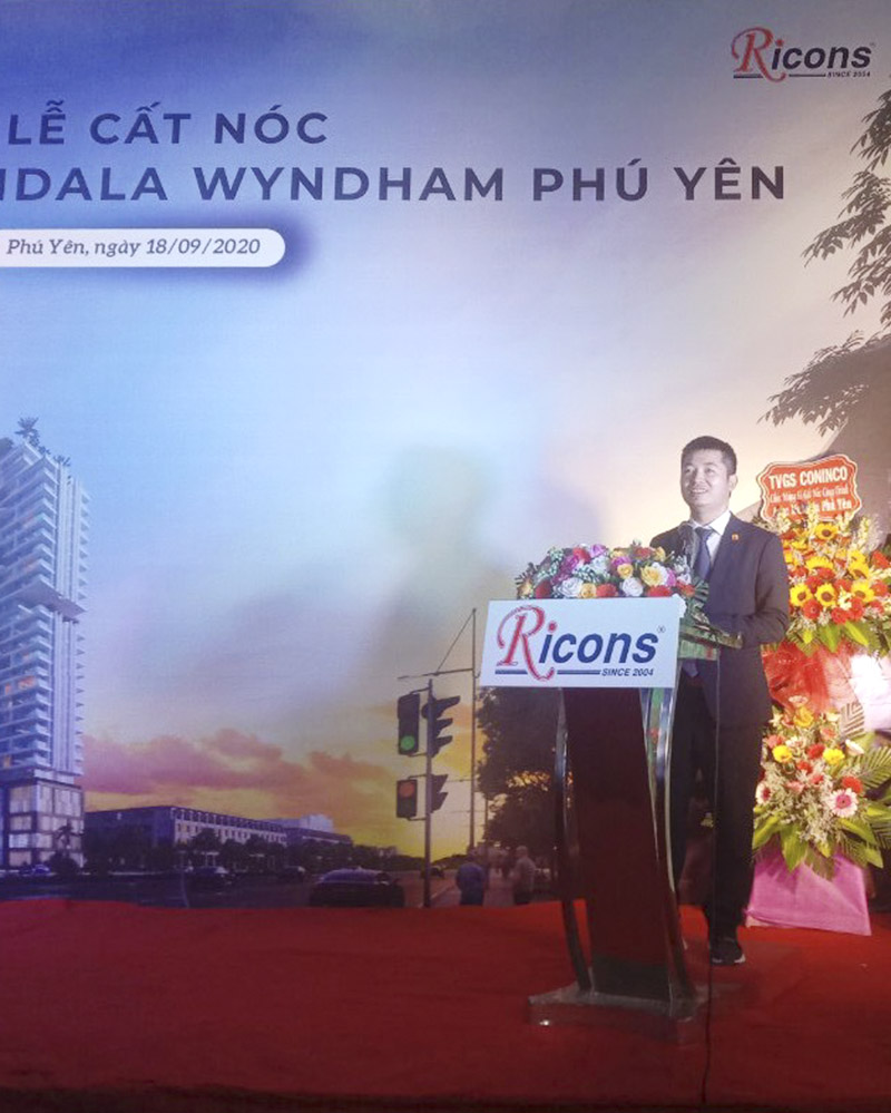 Ông Nguyễn Quang Huy, Phó giám đốc phát triển Dự án đại diện chủ đầu tư phát biểu tại buổi lễ