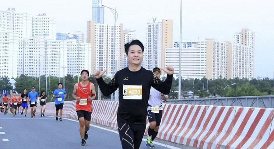 Ông Lê Trương Hiền Hòa, Giám đốc Trung tâm xúc tiến Du lịch, Sở Du lịch thành phố Hồ Chí Minh trên một đường chạy từng tham gia