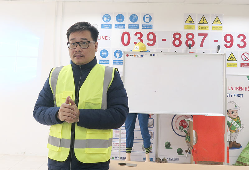 Ông Lê Trung Hiếu, Phó Trưởng Ban, Ban Quản lý đường sắt đô thị Hà Nội (MRB) chia sẻ thông tin về tiến độ dự án